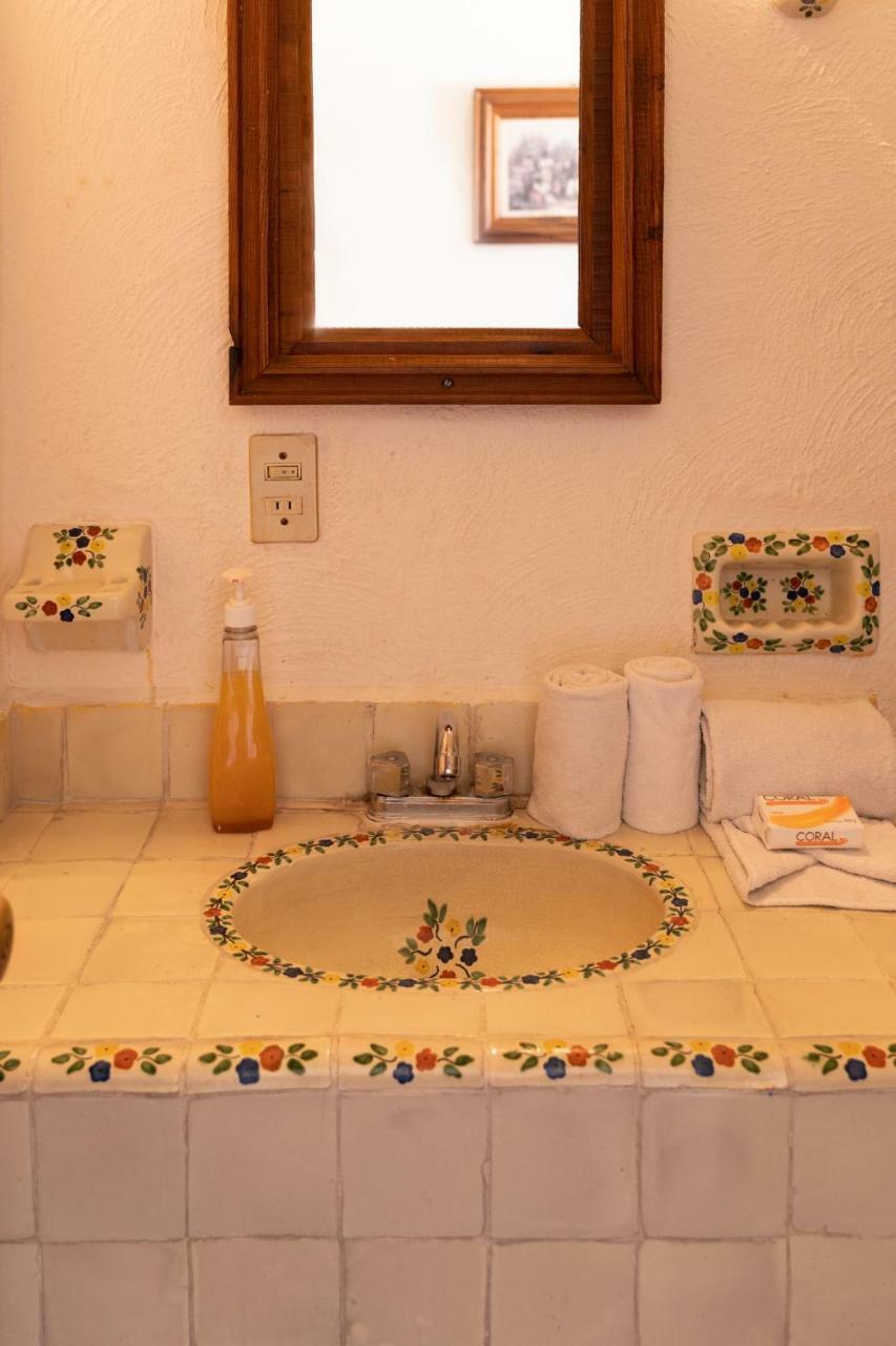 فندق Casa Shaguiba Crucecita  المظهر الخارجي الصورة